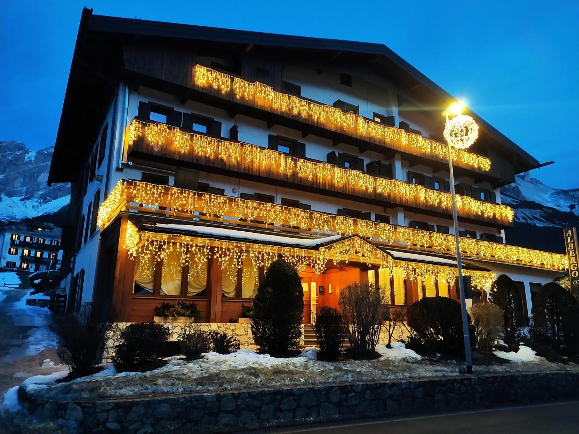 Hotel Albergo Dolomiti San Vito di Cadore Exterior foto